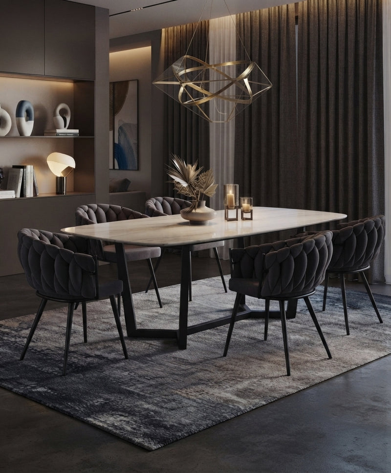 Quinton — Chaise avec accoudoirs en velours anthracite, piètement métal noir en situation