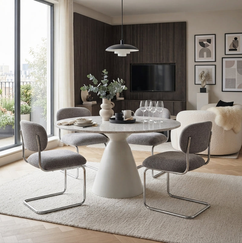 Elmore — Chaise en tissu Marbella anthracite, piètement chromé en situation