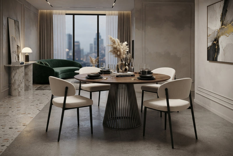 Ashford — Chaise en velours beige, piètement métal noir en situation