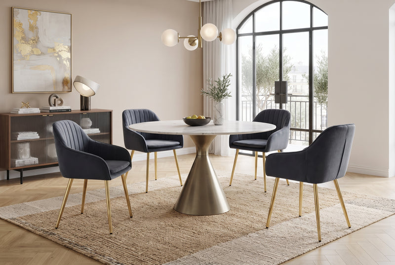 Hartley — Chaise avec accoudoirs en velours anthracite, piètement gold en situation