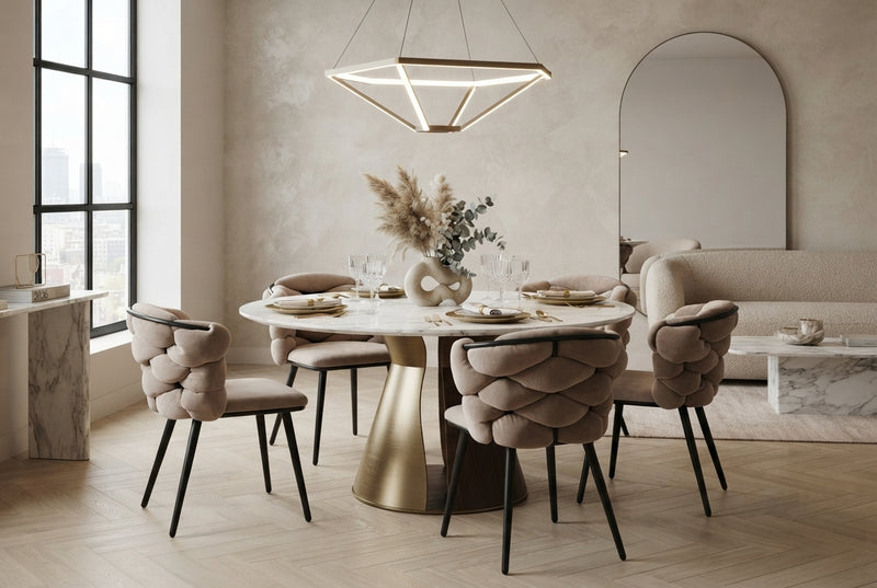 Kestwick — Chaise en velours taupe, piètement métal noir en situation
