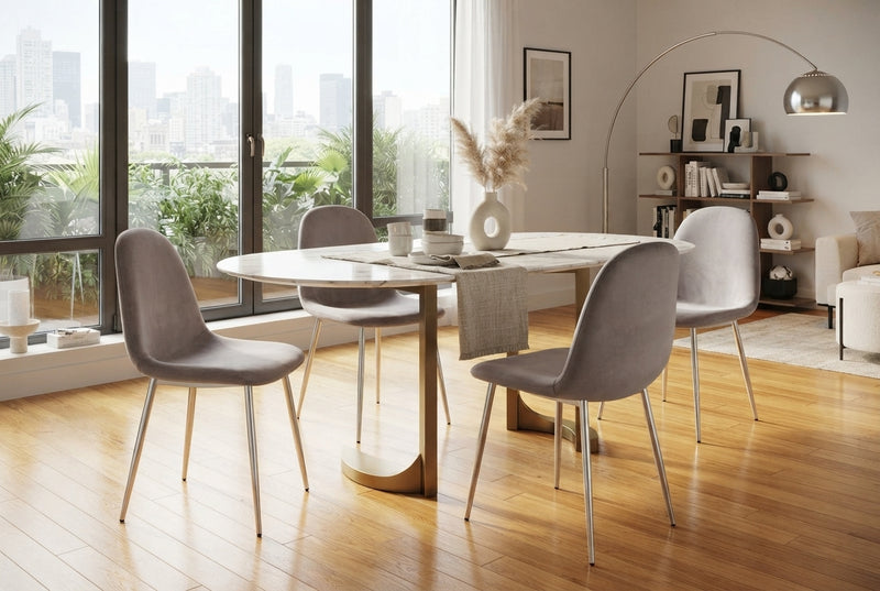 Marchmont — Chaise en velours gris, piètement chromé en situation