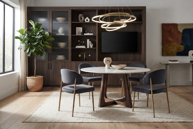 Winford — Chaise en velours anthracite, piètement effet bois en situation