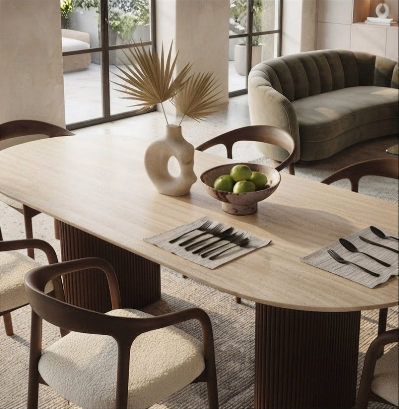 Ridwood — Table à manger en céramique effet travertin brillant en situation