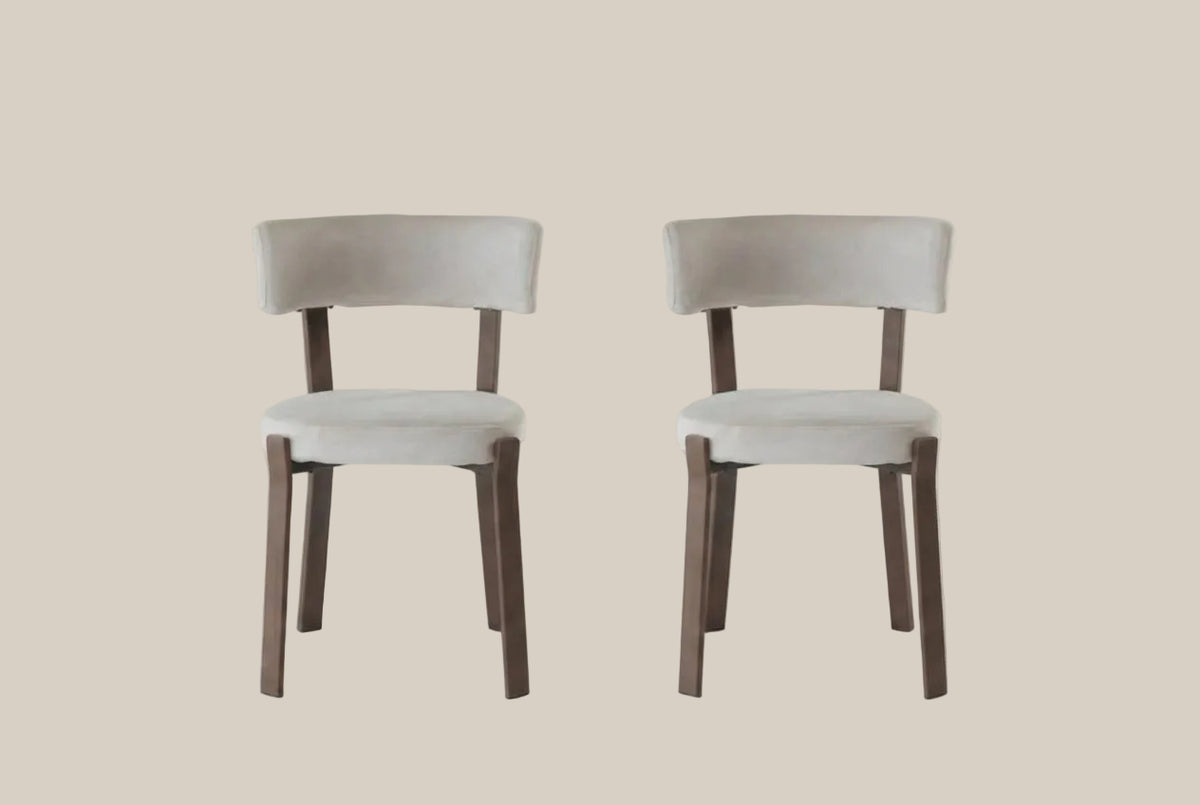 Thornby — Chaise en velours beige, piètement effet noyer — vue 4
