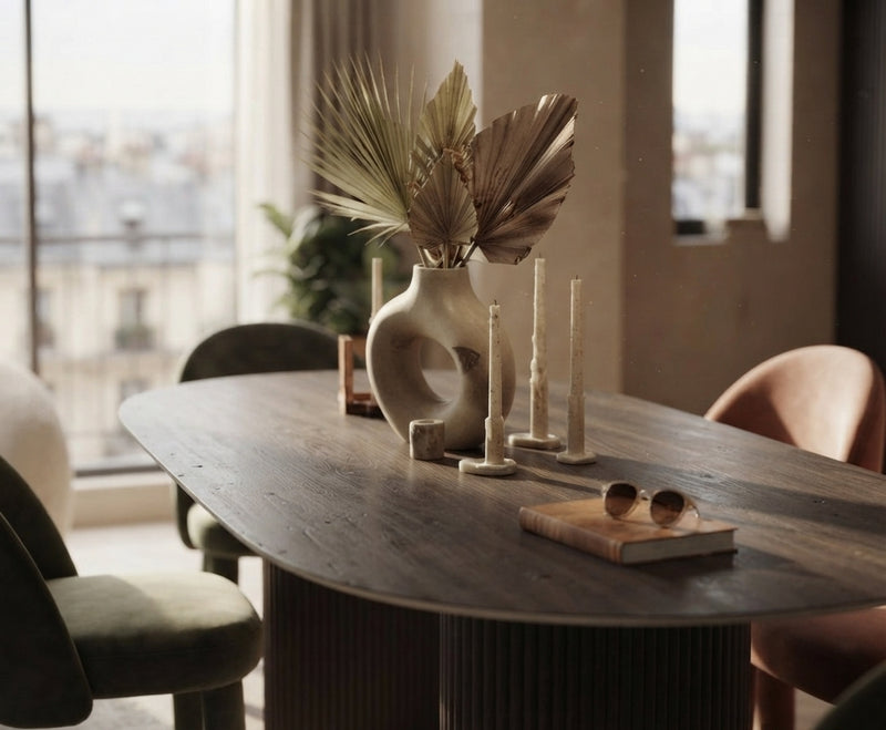 Kelcombe — Table à manger en céramique effet noyer en situation