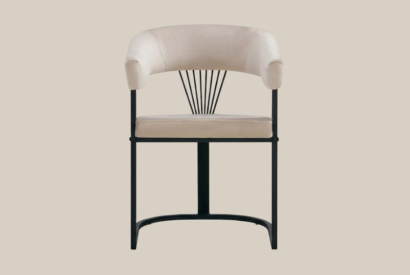 Tenby — Chaise avec accoudoirs en velours moka, piètement métal noir