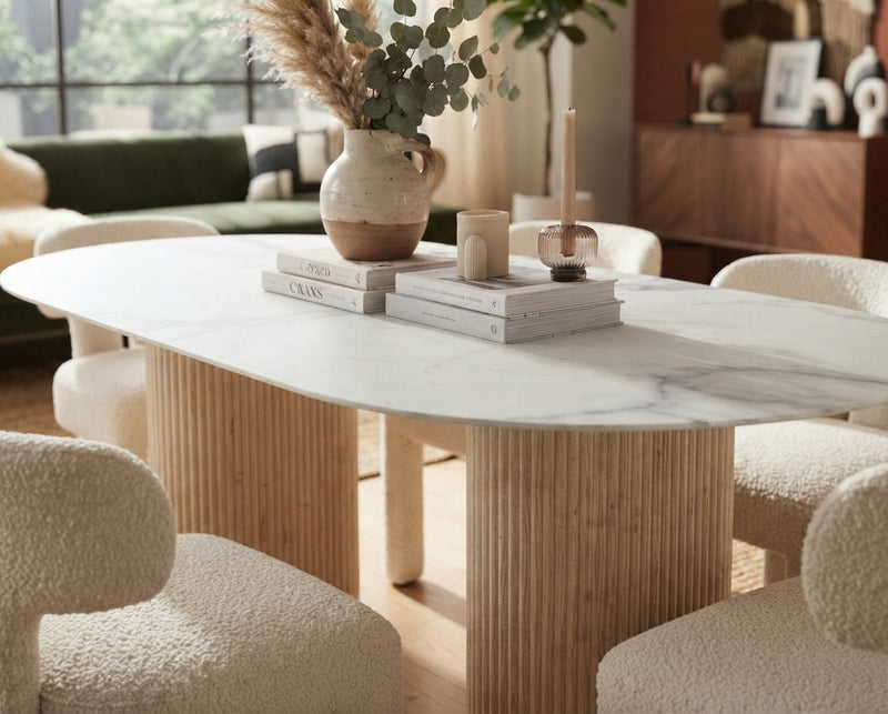 Gatefield — Table à manger en céramique effet marbre blanc en situation