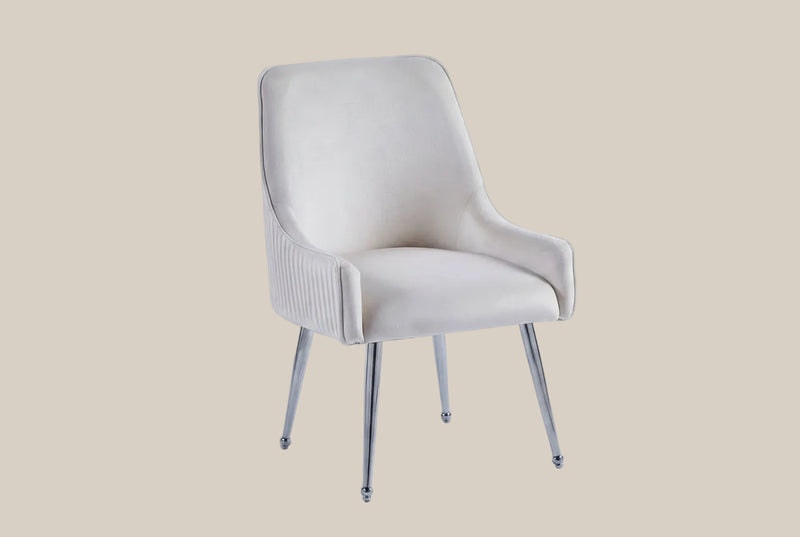 Amberley — Chaise en velours beige, piètement chrome