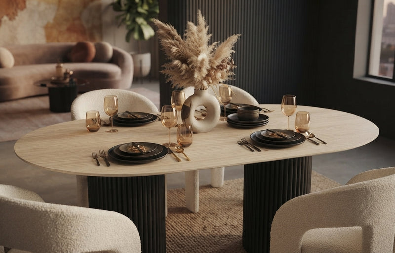 Endfield — Table à manger en céramique effet travertin mat en situation