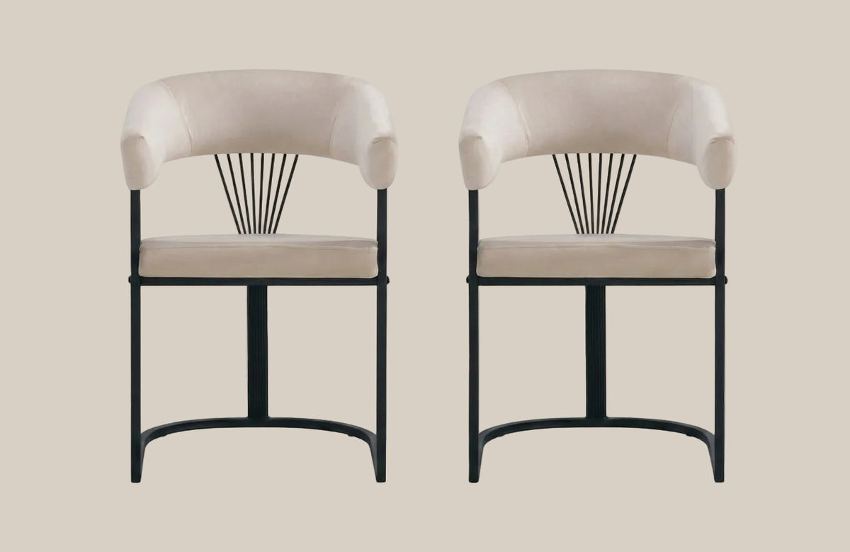 Tenby — Chaise avec accoudoirs en velours moka, piètement métal noir — vue 4