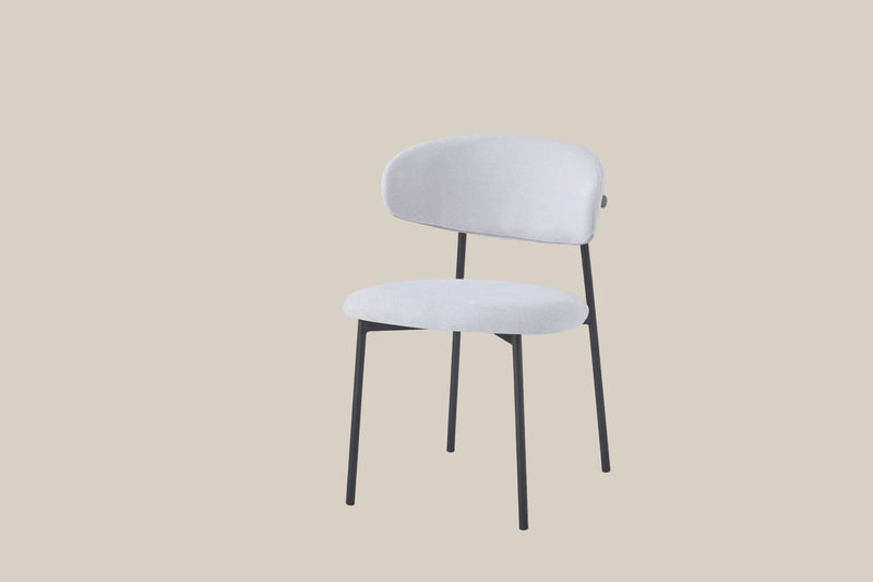 Pendle — Chaise en serge gris, piètement métal noir