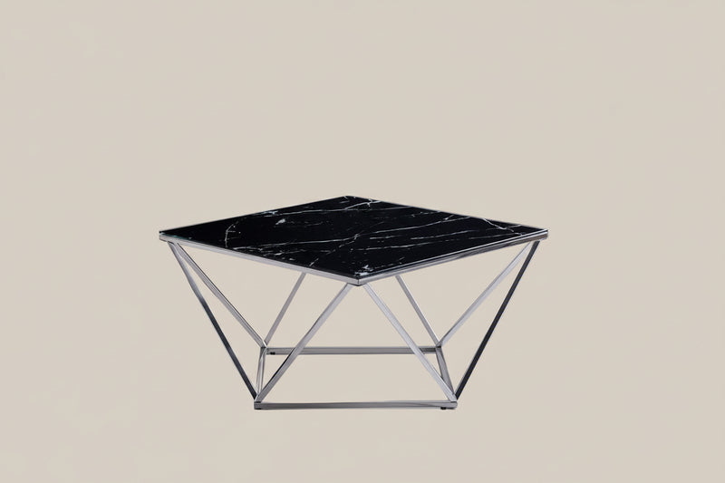 Denby — Table basse carrée en verre et chrome en situation
