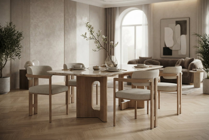 Blackwell — Chaise en grain sable, piètement effet bois en situation