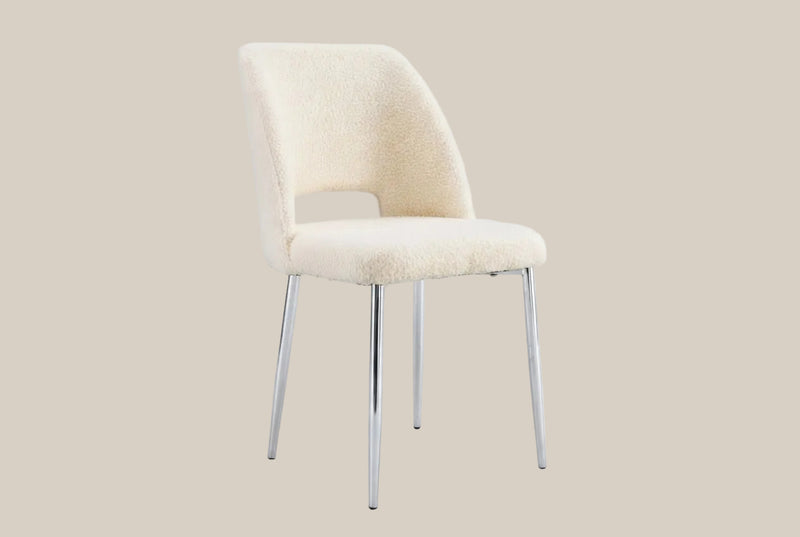 Crandale — Chaise en doudou beige, piètement chrome