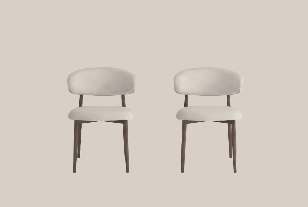 Duxford — Chaise en velours beige, piètement effet noyer — vue 4
