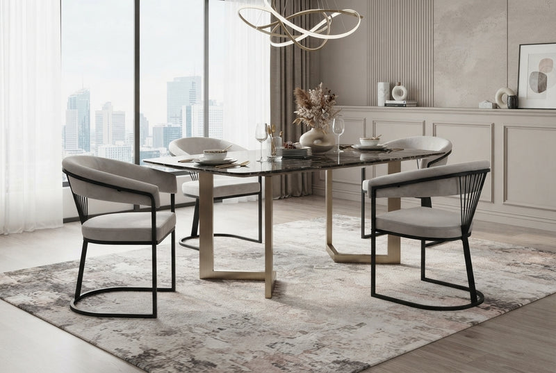 Falmere — Chaise avec accoudoirs en velours gris, piètement métal noir en situation