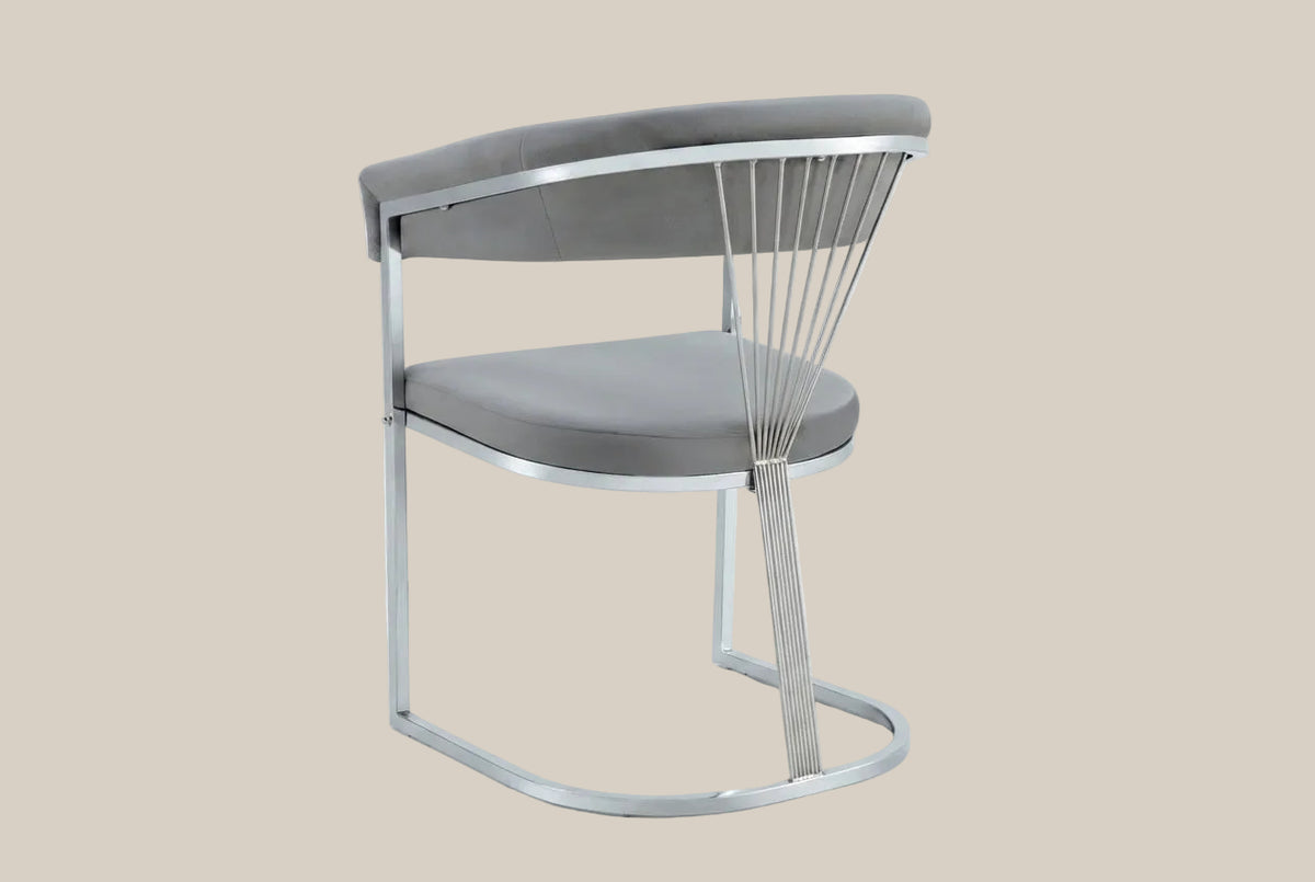 Falmere — Chaise avec accoudoirs en velours gris silver, piètement chrome — vue 3
