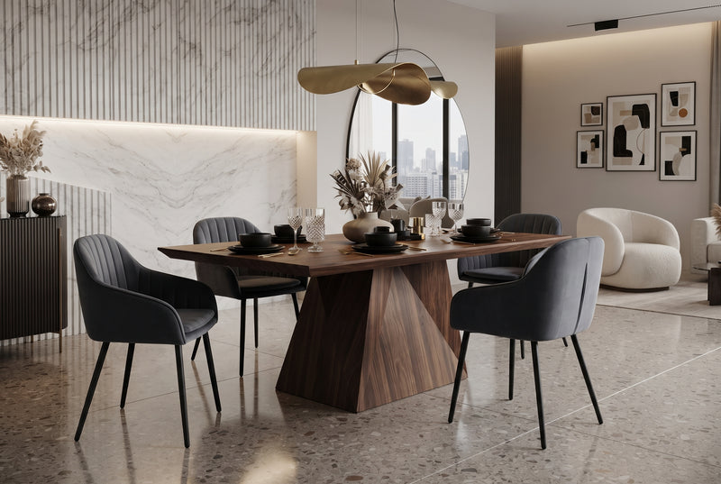 Hartley — Chaise avec accoudoirs en velours anthracite, piètement métal noir en situation