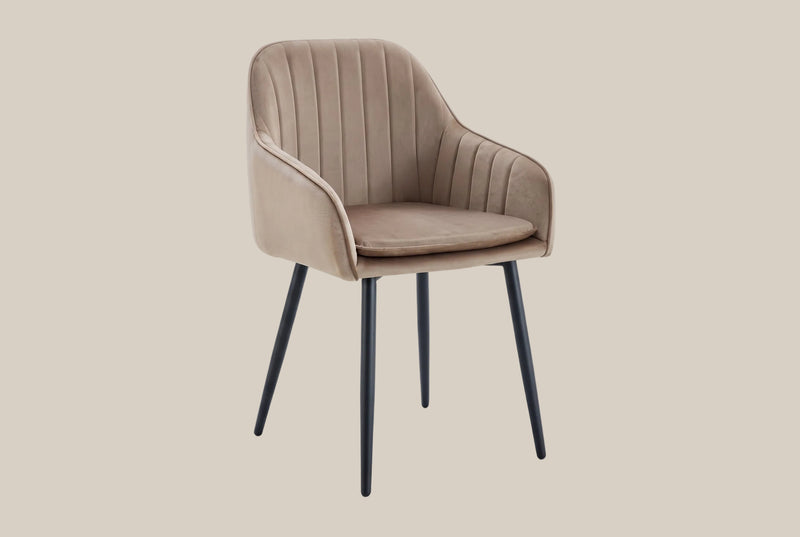 Hartley — Chaise avec accoudoirs en velours taupe, piètement métal noir