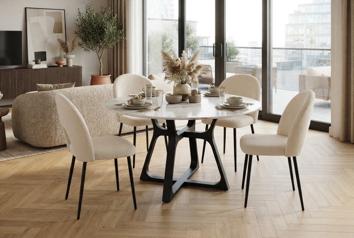Netherby — Chaise en molletonné doudou beige, piètement métal noir — vue 1