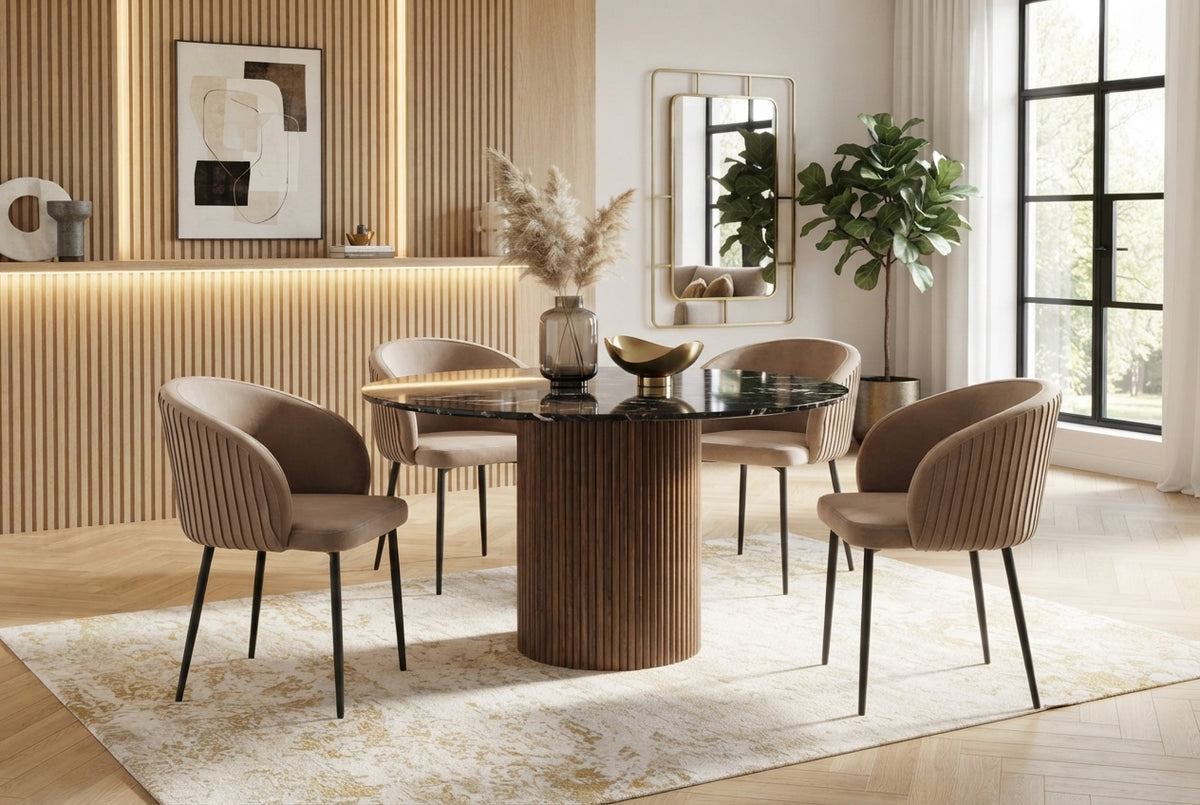Wolvercote — Chaise avec accoudoirs en simili cuir taupe, piètement métal noir — vue 1